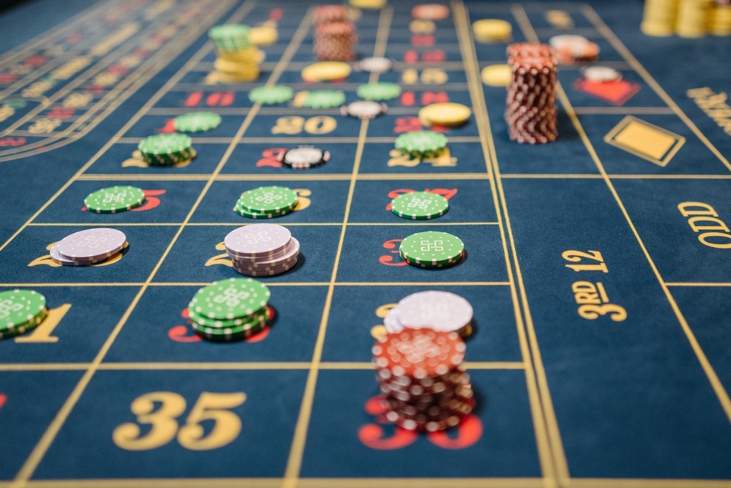 Baccarat Table Basics: From Card Scoring to Final Results